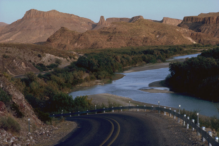 Camino Del Rio
